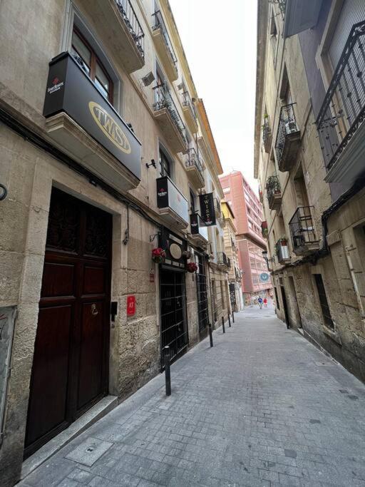 Old Town 1 Bedroom Hideaway Alicante Bagian luar foto