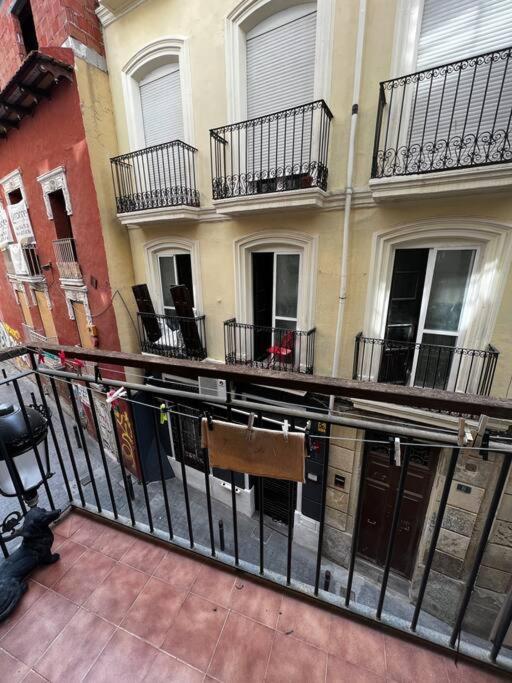 Old Town 1 Bedroom Hideaway Alicante Bagian luar foto
